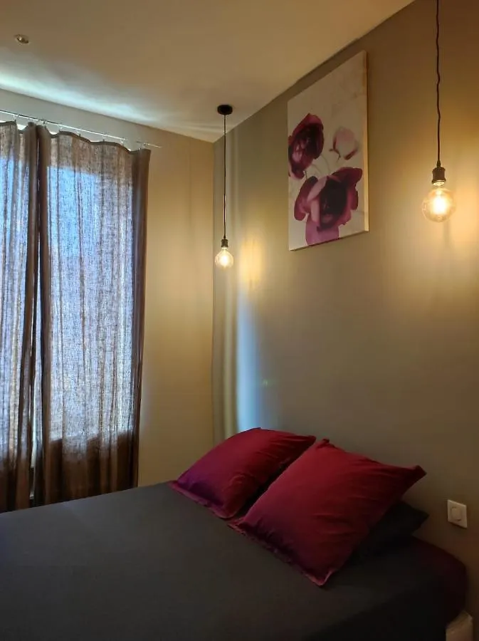 Alloggio in famiglia Chambres Supérieures privées, plein centre-ville de Nice - HUBERT