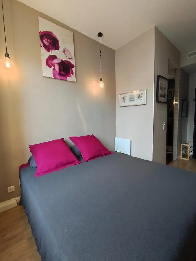 Chambres Supérieures privées, plein centre-ville de Nice - HUBERT
