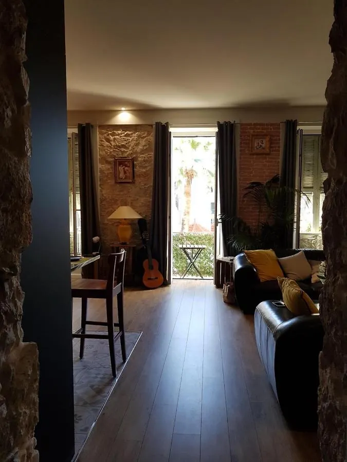 Alloggio in famiglia Chambres Supérieures privées, plein centre-ville de Nice - HUBERT