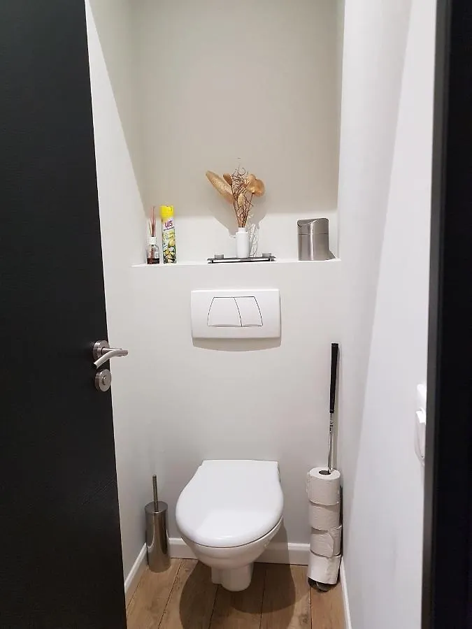 Chambres Supérieures privées, plein centre-ville de Nice - HUBERT 0*,  Francia