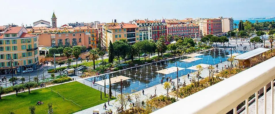 Chambres Supérieures privées, plein centre-ville de Nice - HUBERT 0*,