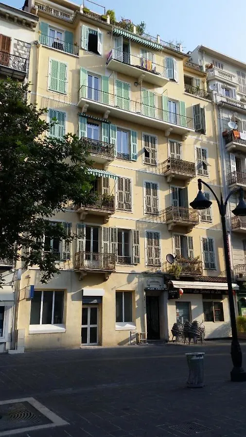 Alloggio in famiglia Chambres Supérieures privées, plein centre-ville de Nice - HUBERT Francia
