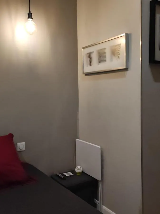 Chambres Superieures Privees, Plein Centre-Ville De Nice - Hubert Δωμάτια σε οικογενειακή κατοικία