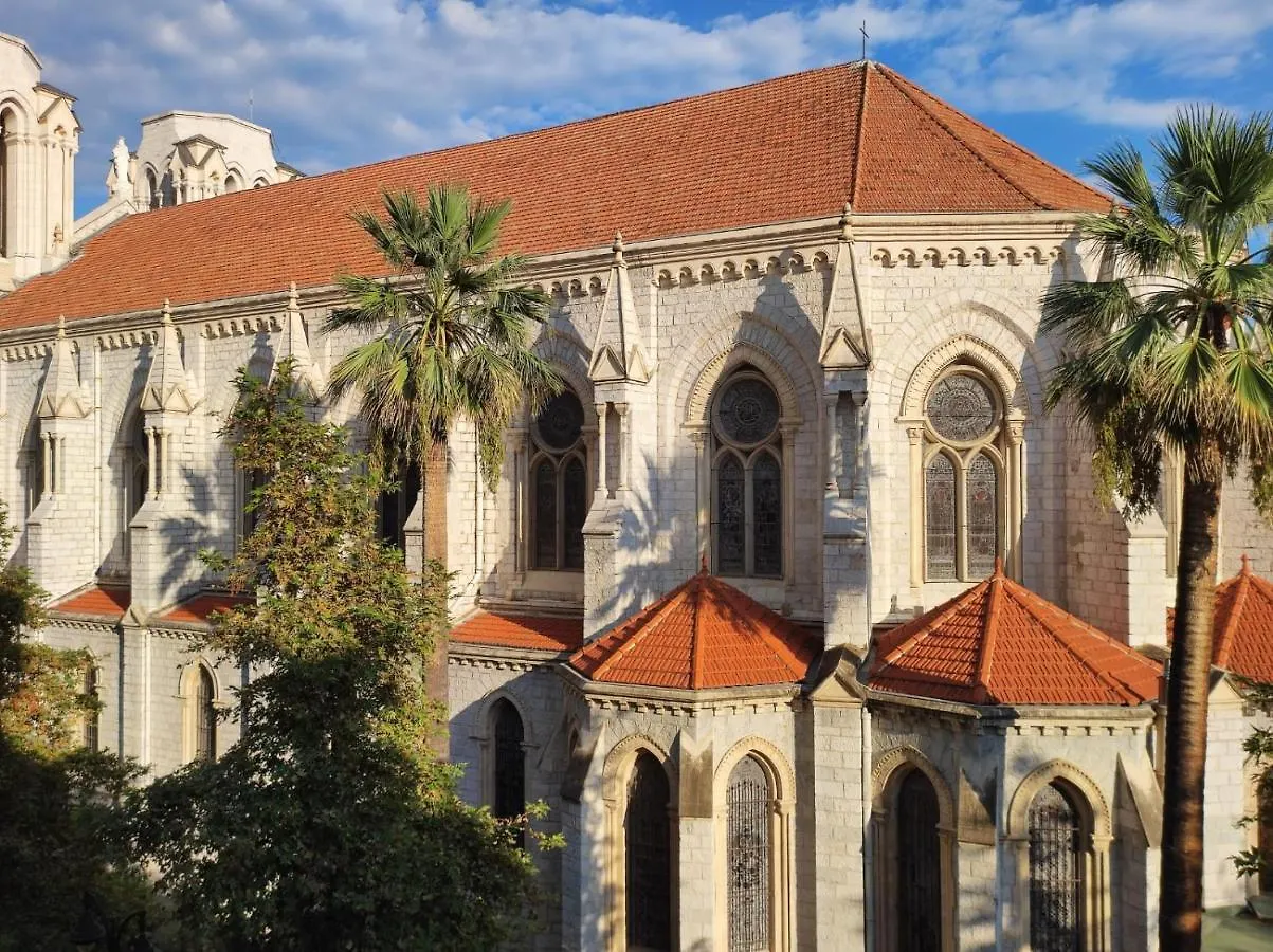 Δωμάτια σε οικογενειακή κατοικία Chambres Superieures Privees, Plein Centre-Ville De Nice - Hubert