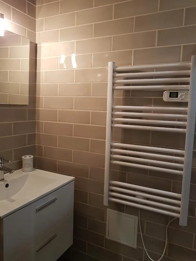 Chambres Superieures Privees, Plein Centre-Ville De Nice - Hubert